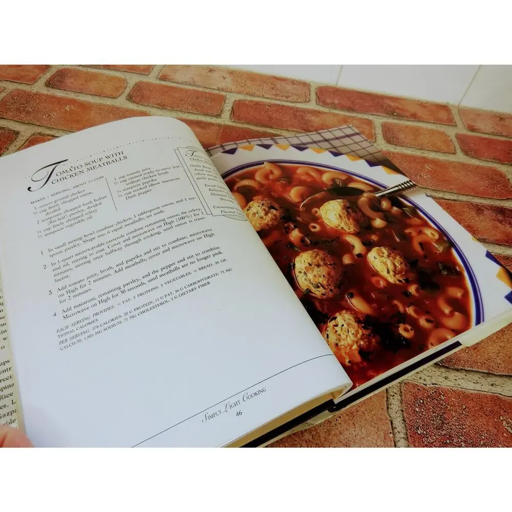 Weight Watchers Simply Light Cooking 250‎ WW Healthy Recipes 1992 HCDJ Cookbook